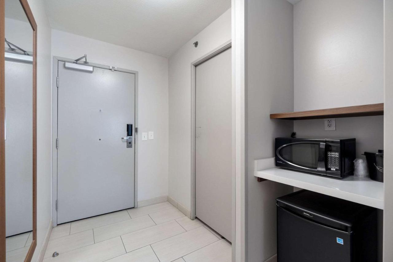 Sleep Inn & Suites Tempe Asu Campus Bagian luar foto