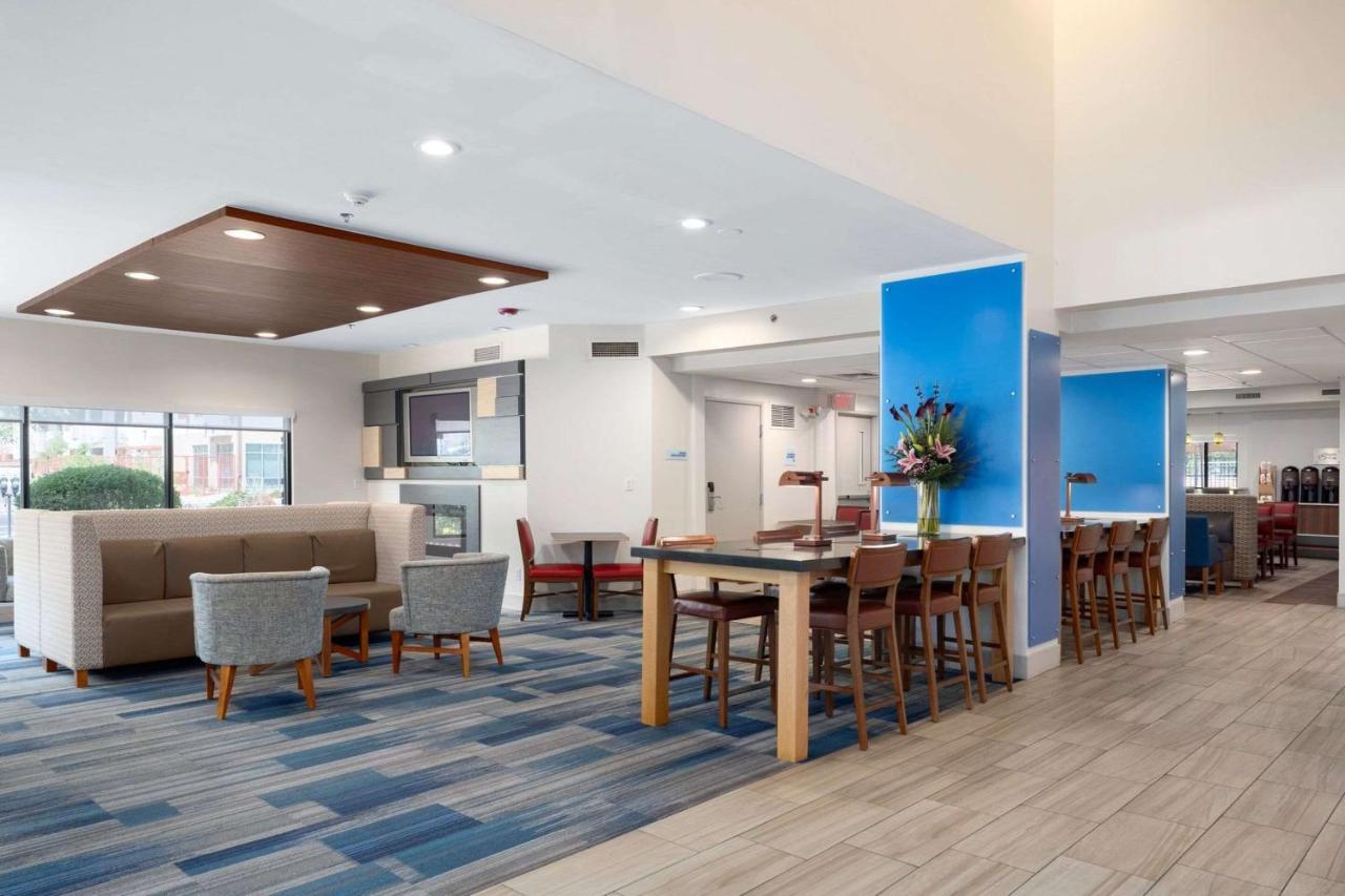 Sleep Inn & Suites Tempe Asu Campus Bagian luar foto